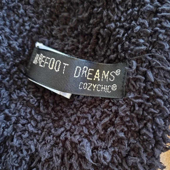 Barefoot Dreams wrap - Picture 3 of 5